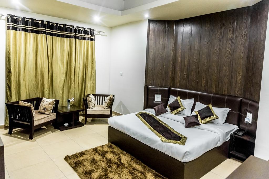 Red Orchid Hotel Meerut Exterior photo