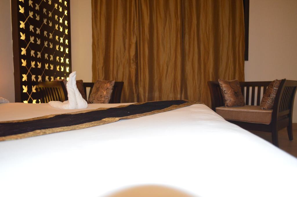 Red Orchid Hotel Meerut Room photo